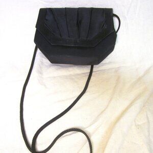 VTG LA REGALE LTD SATIN BLACK CLUTCH PURSE GREAT SPECIAL OCCASION CLUTCH